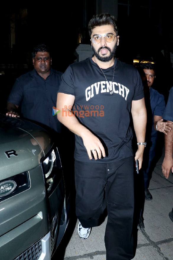 photos bhumi pednekar arjun kapoor and others snapped at anil kapoors house for sonam kapoor ahujas birthday bash 2