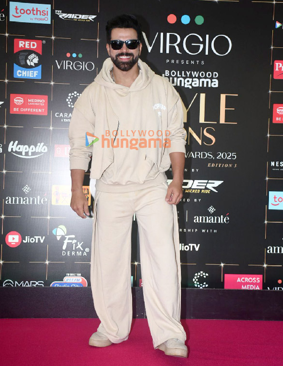 photos celebs grace the red carpet at bollywood hungama style icons summit and awards 2025 4
