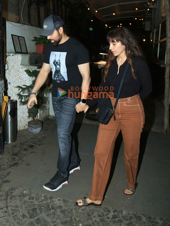 photos emraan hashmi and parveen shahani snapped in bandra 2