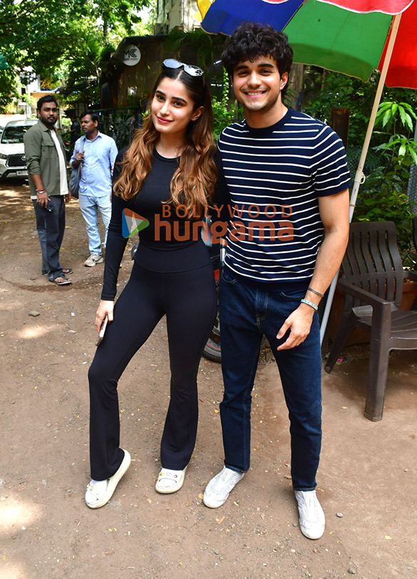 photos rasha thadani and abhay verma snapped in juhu 3