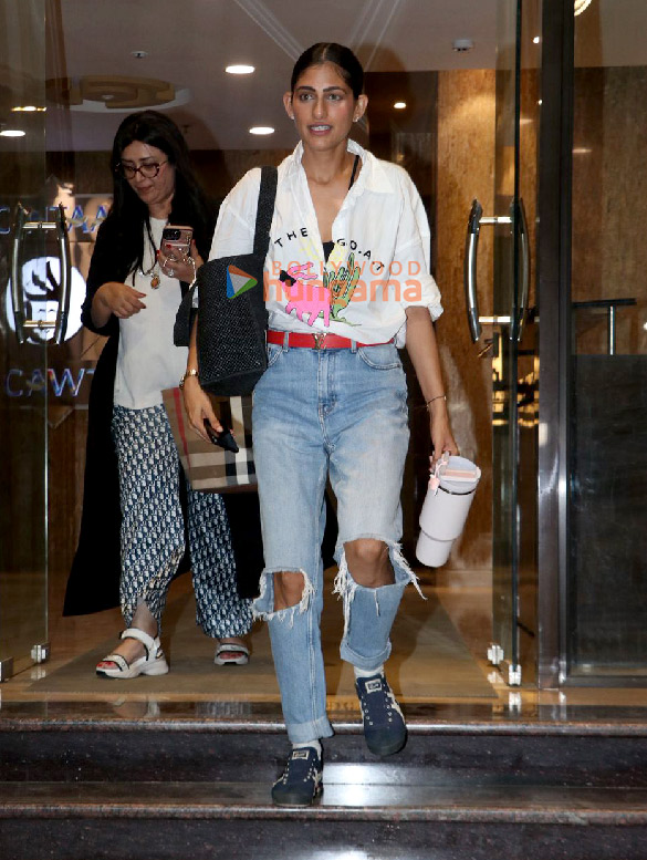 photos shehnaaz gill krystle dsouza and others snapped at munawar faruquis stand up comedy show in andheri 5