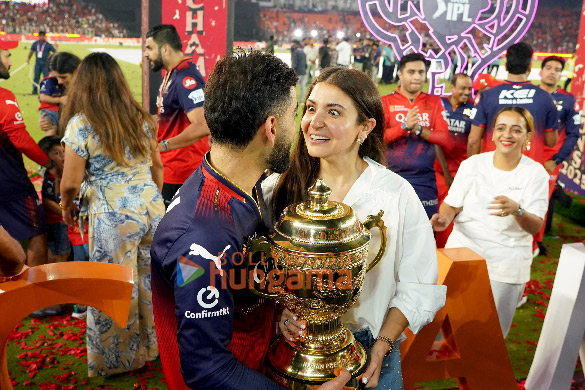 photos virat kohli and anushka sharma snapped celebrating rcb winning the ipl 2025 5