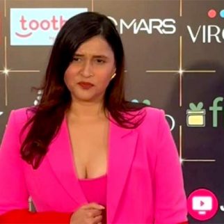 Mannara in pink & red at Bollywood Hungama's Style Icon Awards