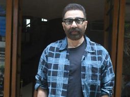 So humble! Sunny Deol poses for paps at a restaurant in Bandra