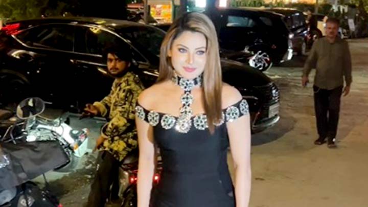 Wow! Urvashi Rautela absolutely stuns in this black outfit