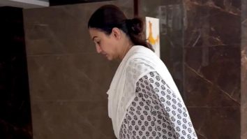 Mamma to be Gauahar Khan spotted in hurry