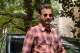 Sanjay Kapoor’s cool look poses for media