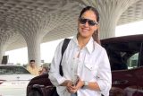 Genelia Deshmukh’s simple yet classy airport look