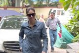 Kareena Kapoor Khan nailing the denim look as always