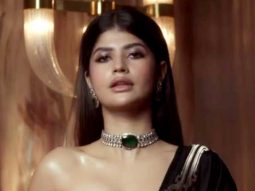 Anjini Dhawan looks stunning in black saree