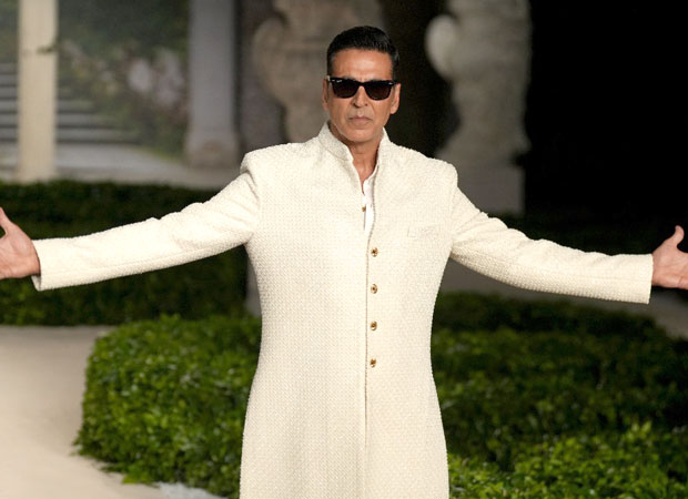 Akshay Kumar walks the ramp after 12 years for Falguni Shane Peacock at India Couture Week 2025