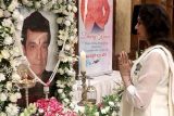 Deepak Parashar, Jackie Shroff, Poonam Dhillon, Hema Malini and others pay tribute to Dheeraj Kumar