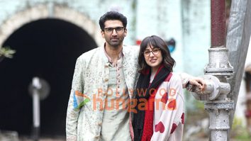 Metro... In Dino on the sets