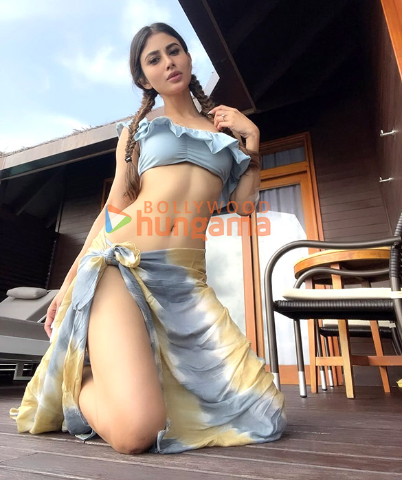 mouni roy 5 129