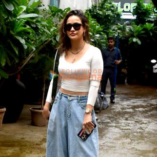 Photos: Aisha Sharma snapped in Bandra