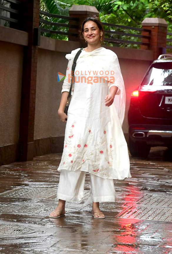 photos aisha sharma spotted outside her residence in bandra 5