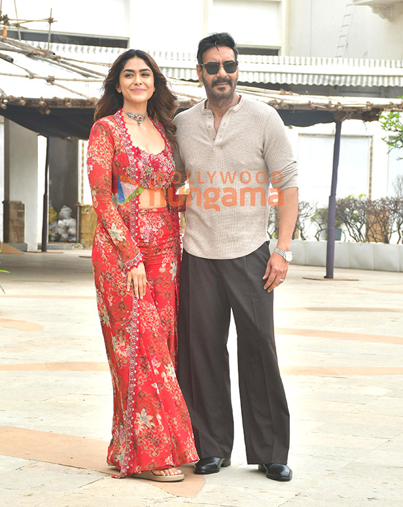 photos ajay devgn and mrunal thakur snapped promoting son of sardaar 2 8