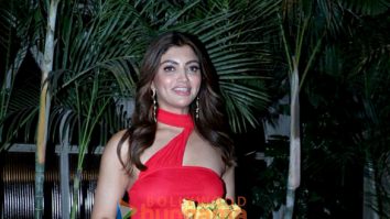 Photos: Akanksha Puri snapped in Juhu