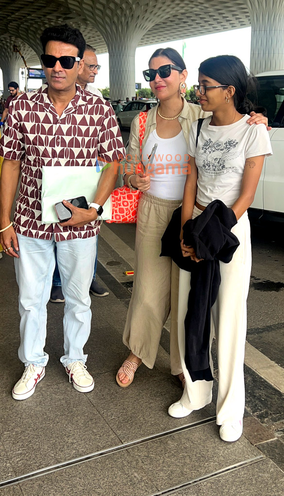photos ameesha patel manoj bajpayee and shamita shetty snapped at the airport 2