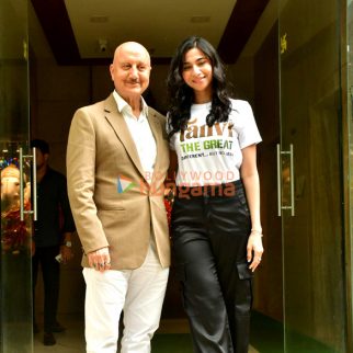 Photos: Anupam Kher and Shubhangi snapped promoting Tanvi The Great