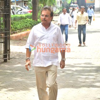 Photos: Celebs snapped at the funeral of the late Dheeraj Kumar