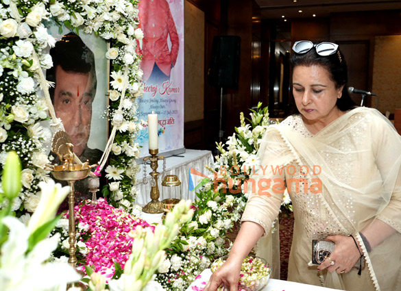 photos deepak parashar jackie shroff poonam dhillon hema malini and others pay tribute to dheeraj kumar 2