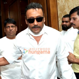 Photos: Deepak Parashar, Jackie Shroff, Poonam Dhillon, Hema Malini and others pay tribute to Dheeraj Kumar