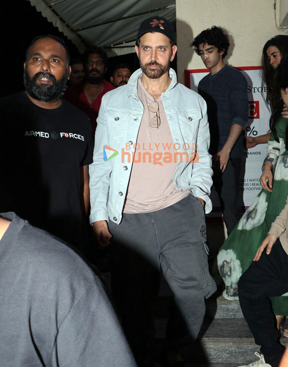 photos hrithik roshan spotted with saba azad at juhu pvr 5 2