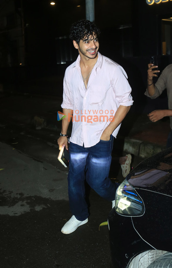 Photos: Ishaan Khatter snapped in Bandra Photos: Ishaan Khatter snapped in Bandra
