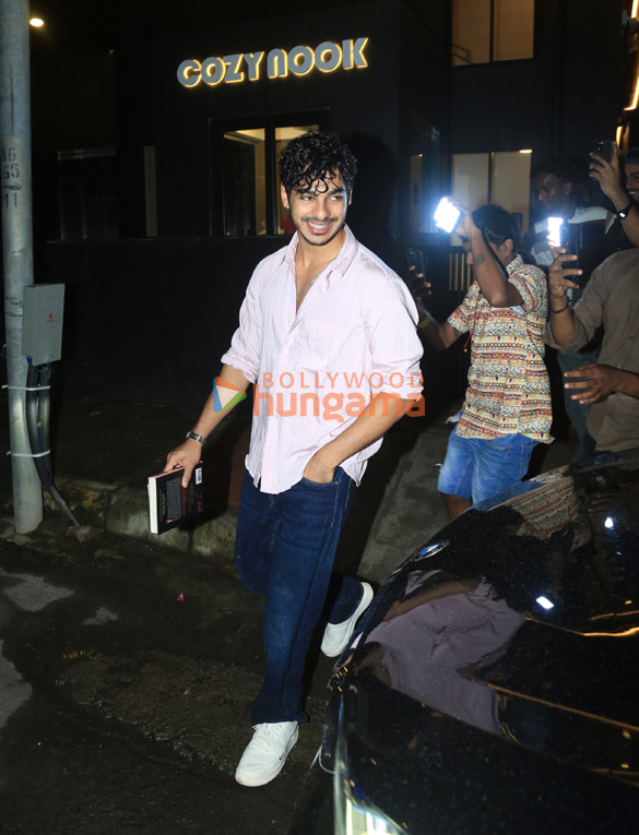 photos ishaan khatter snapped in bandra 4 4