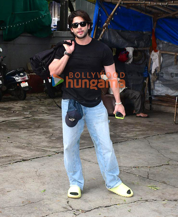 photos jibraan khan snapped outside a gym in bandra 5