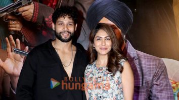 Photos: Mrunal Thakur, Roshni Walia, Chunky Panday and others grace the premiere of Son Of Sardaar 2