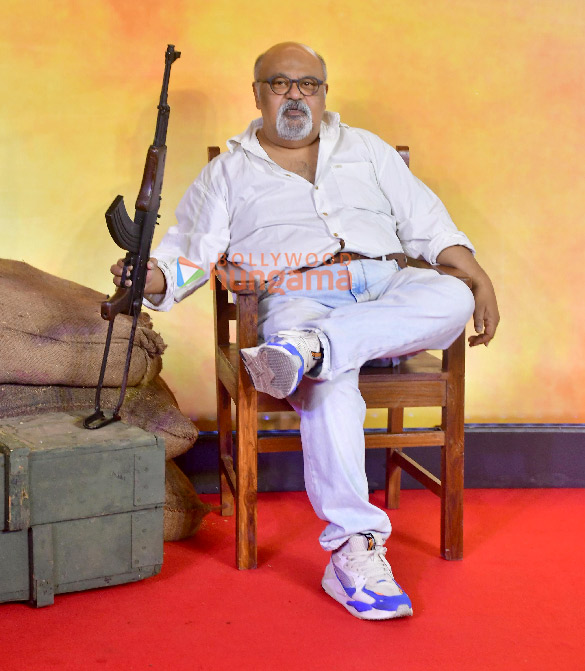 photos rajkummar rao manushi chhillar prosenjit chatterjee and others grace the trailer launch of maalik 5