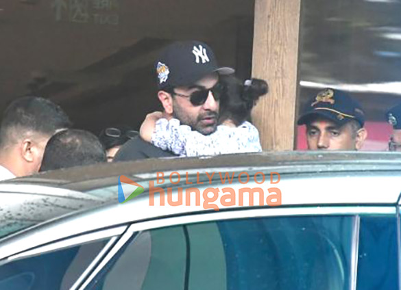 photos ranbir kapoor snapped with his daughter at the kalina airport 3