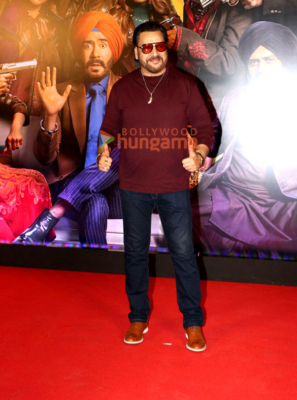 photos roshni walia chunky panday and others grace the premiere of son of sardaar 2 7