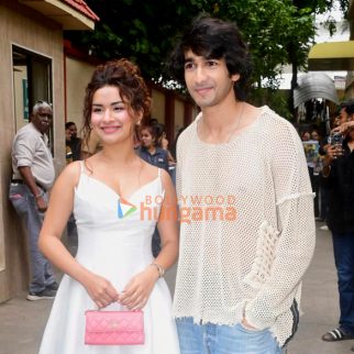 Photos: Shantanu Maheshwari and Avneet Kaur spotted at Lala Lajpat Rai College promoting 'Bade Din Huye' from their movie 'Love In Vietnam'