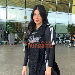 Photos: Shruti Haasan and Orhan Awatramani snapped at the airport