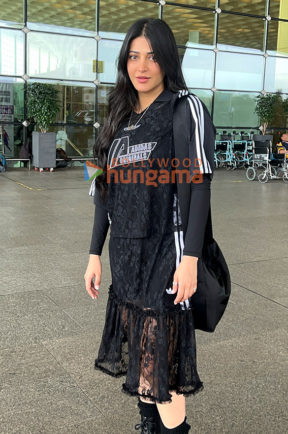 Photos: Shruti Haasan and Orhan Awatramani snapped at the airport