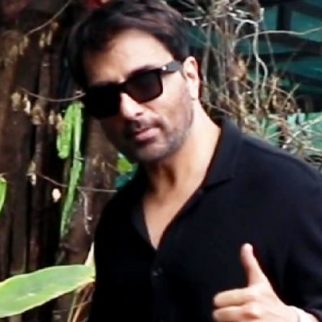 Sonu Sood looks dashing in black