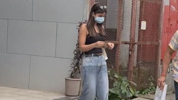 Suhana Khan slaying basic black n denim look