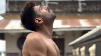 Time for some workout break mid shoot! Kartik Aaryan