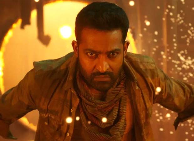 War 2: Jr NTR fans light up Melbourne skies with epic sky message; global craze for Hrithik Roshan starrer hits new high