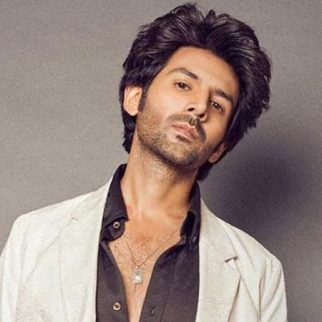 Kartik Aaryan overwhelmed by fans outside hotel in Rajasthan during Tu Meri Main Tera Main Tera Tu Meri shoot; watch