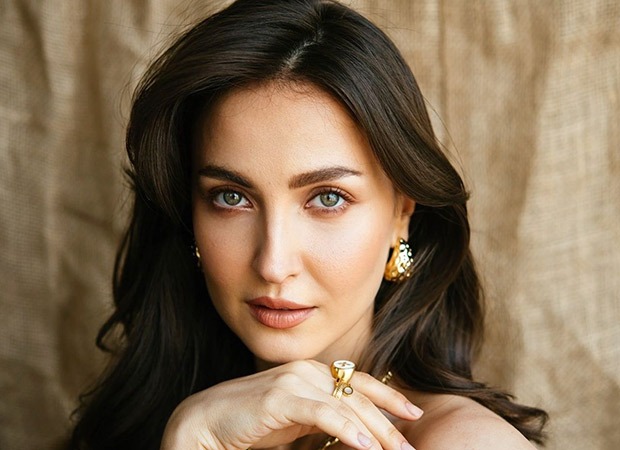 Elli AvrRam on celebrating her birthday morning with family in Sweden; says, I wake up in bed with breakfast, cake and gifts”