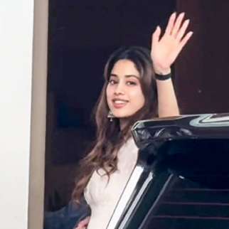 Janhvi Kapoor waves at the paps