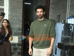 Photos: Aditya Roy Kapur snapped in Town