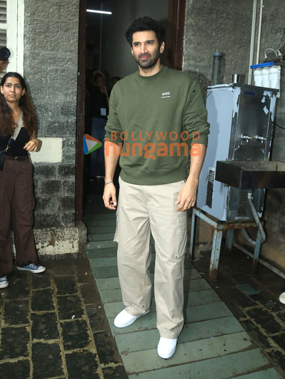 photos aditya roy kapur snapped in town 2