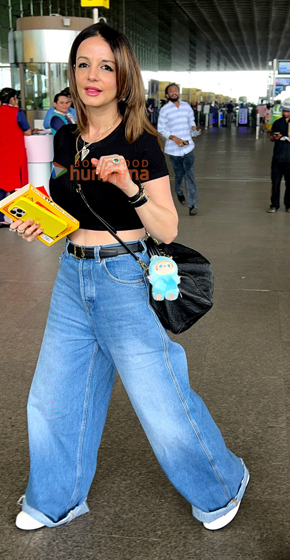 photos ali fazal richa chadha and sussanne khan snapped at the airport 2