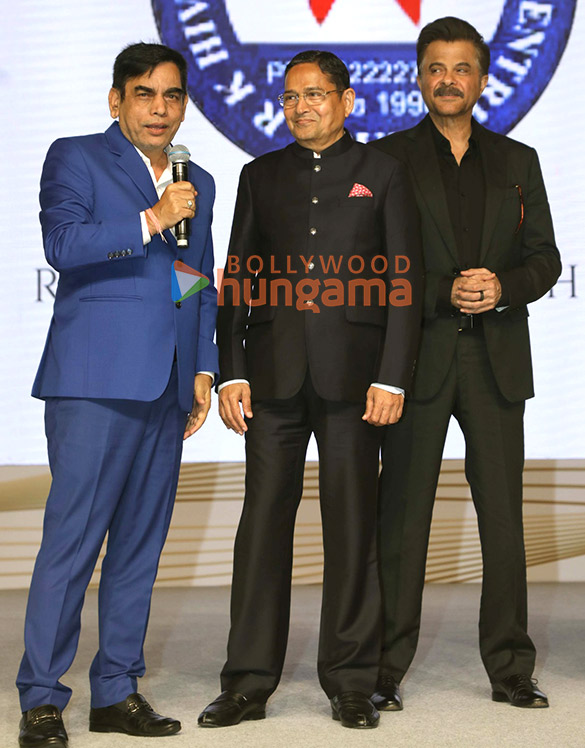 photos anil kapoor presents a rs 75 lakh cheque to dr dharmendra kumar at gjepc event for nations largest free medical camp 1