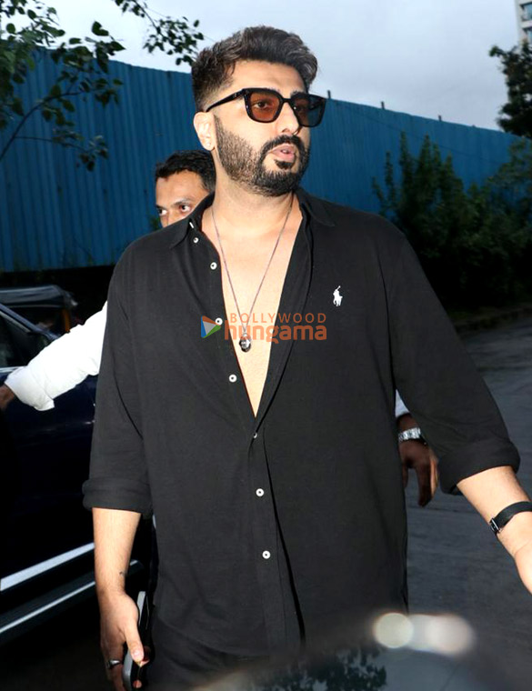 Photos: Arjun Kapoor, Sangeeta Bijlani and Wardha Nadiadwala snapped at Juhu PVR